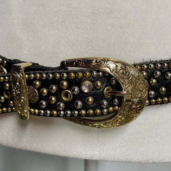 SAND CASTLE NY Belt S/M Black Leather Western Stud Engraved Buckle Vintage 80s - Picture 4 of 9